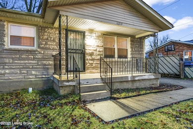 10219 Beau Brummell Dr, Fairdale, KY 40118 - photo 3