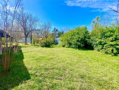 209 Ivanhoe Dr, Gordonville, TX 76245 - photo 4