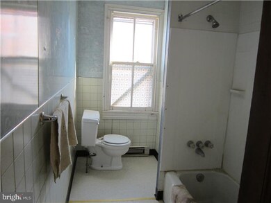 164 7th St unit 2ND FL, Salem, NJ 08079 - photo 5