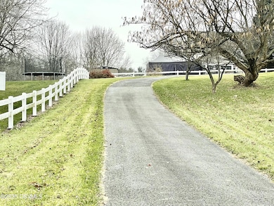 585 Pine Ridge Rd, Lewisburg, PA 17837 - photo 3