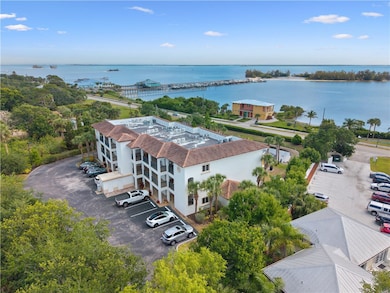 1623 Indian River Dr unit 103, Sebastian, FL 32958 - photo 4