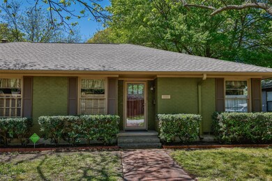 1105 Whaley Dr, Gainesville, TX 76240 - photo 3