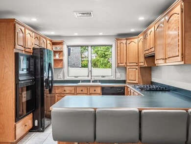 103 Camden St, Dracut, MA 01826 - photo 5