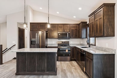 491 Coyote Way, New Richmond, WI 54017 - photo 6