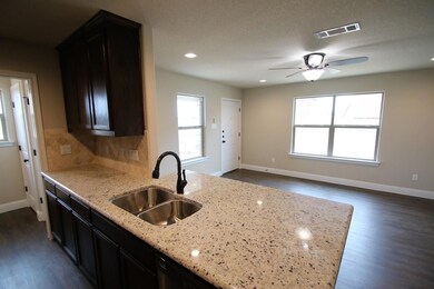 134 Crossbow Ct, Weatherford, TX 76088 - photo 4