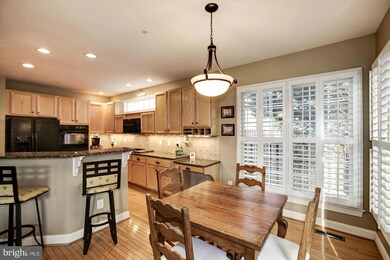 6811 Moly Dr, Falls Church, VA 22046 - photo 7