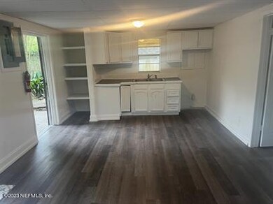 1386 Pullen Rd, Jacksonville, FL 32216 - photo 5