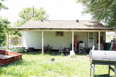 5422 Minden St, Houston, TX 77026 - photo 4