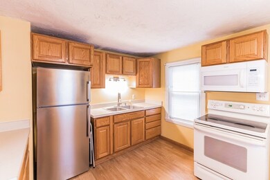 24 Chicopee St, Worcester, MA 01602 - photo 4