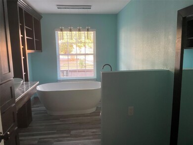 1471 Hillcrest Blvd, Gainesville, TX 76240 - photo 5