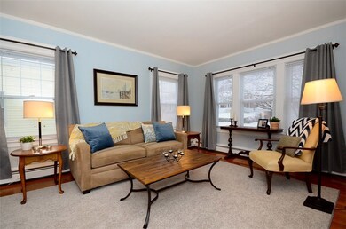 Living Room: 12x20