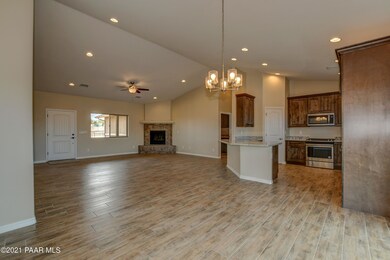 1495 W Saddle Rd, Paulden, AZ 86334 - photo 7