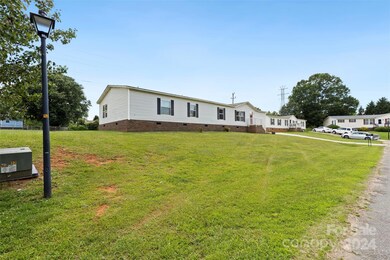 208 Forest Hollow Dr unit 50, Statesville, NC 28677 - photo 3