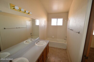 2670 W Edsbrook Place, Tucson, AZ 85741 - photo 6