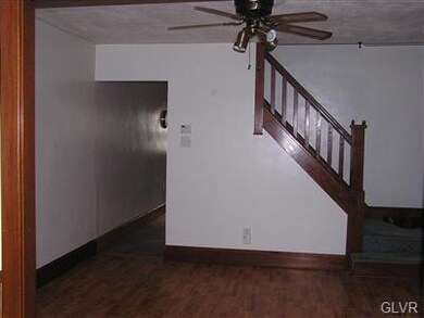811 S 10th St, Allentown, PA 18103 - photo 2