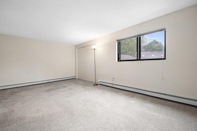 36 Silverton Dr unit U85, Nashua, NH 03062 - photo 6