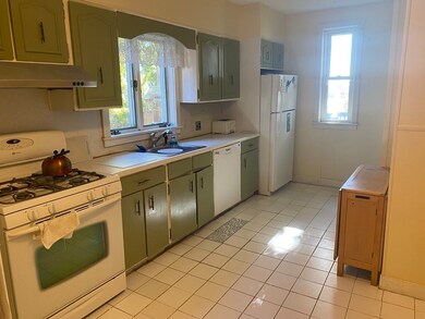 19 Newbury St unit 1, Malden, MA 02148 - photo 2