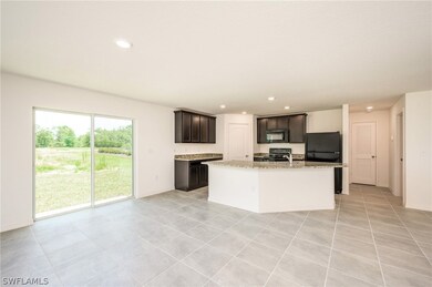 252 Lisette St, Fort Myers, FL 33913 - photo 3