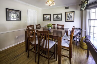 06_Dining Room