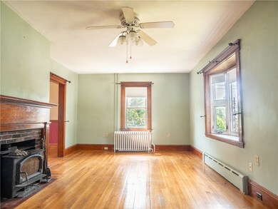 11 Sagamore St, Newport, RI 02840 - photo 4