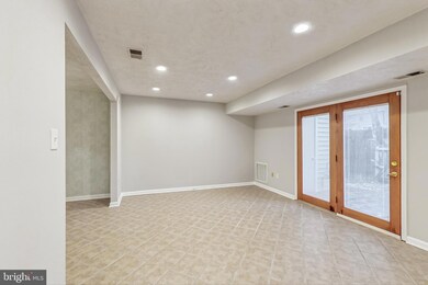 5739 Independence Cir unit 5739, Alexandria, VA 22312 - photo 7