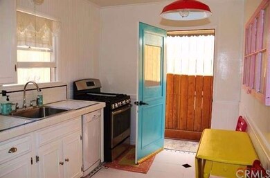 Light and bright kitchen with new counter tile, fl