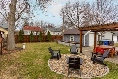 1434 44th St, Des Moines, IA 50311 - photo 6