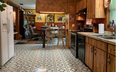 930 SW Marion Mann Terrace, Lake City, FL 32024 - photo 4