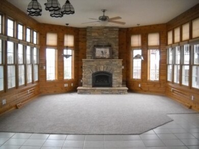 9701 Country Knolls Dr, Roscoe, IL 61073 - photo 4