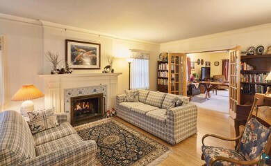 13.2 x 23.4.. Hardwood Floors, Gas Fplc and doors 