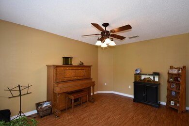 2195 Hagood Loop 05