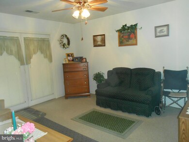 18006 Putter Dr, Hagerstown, MD 21740 - photo 7