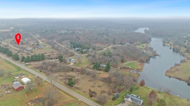 127 Flambeau Ln, Dixon, IL 61021 - photo 2