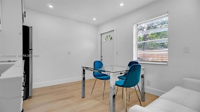 32 SW 9th St unit 3, Hallandale Beach, FL 33009 - photo 4