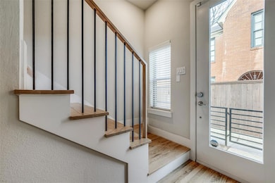 5910 Ross Ave unit 1, Dallas, TX 75206 - photo 6