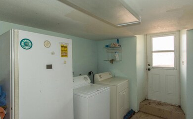 1306 Willis St, Redding, CA 96001 - photo 5