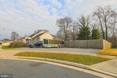 807 Martin Rd, Essex, MD 21221 - photo 4