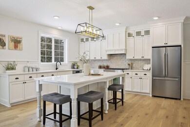 17595 Bridgewater Cir, Minnetonka, MN 55345 - photo 2