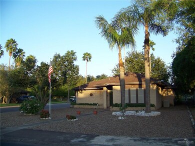 838 Citrus Dr, Alamo, TX 78516 - photo 2