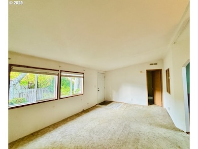 179 Outer Dr, Florence, OR 97439 - photo 7