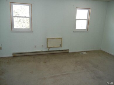 215 Old Forge Dr, Bath, PA 18014 - photo 6