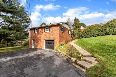 16 Holly Hill Dr, Asheville, NC 28806 - photo 3