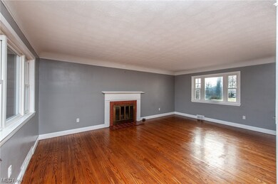 26199 Cranage Rd, Olmsted Falls, OH 44138 - photo 2