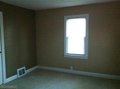 1325 Ball Ave NE, Grand Rapids, MI 49505 - photo 2