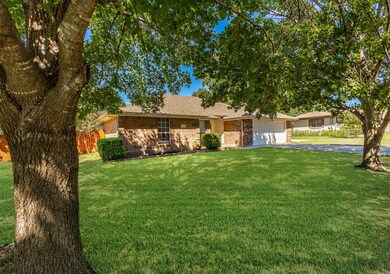 721 Arledge St, Azle, TX 76020 - photo 2