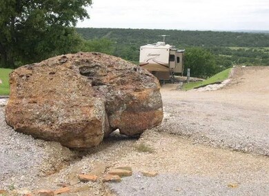 12700 Mineral Wells Hwy unit 1, Weatherford, TX 76088 - photo 5