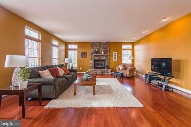 642 Tanglewood Dr, Sykesville, MD 21784 - photo 4