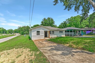 1059 W Star St, Denison, TX 75020 - photo 3