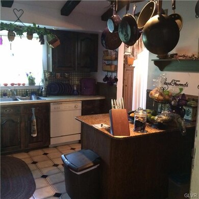 7486 Miller Dr, Bath, PA 18014 - photo 4