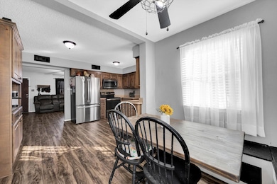 6204 Creek Crossing Rd, Alvarado, TX 76009 - photo 7